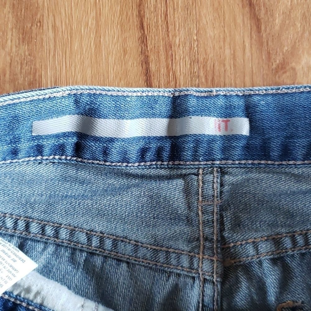 !it jeans 90s Vintage Blue Denim Jean Shorts with Embroidered Pocket Accents - Picture 4 of 5